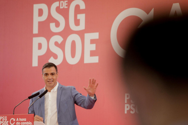 El presidente del Gobierno, Pedro Sánchez, interviene en un mitin con el candidato a la Xunta de Galicia del PSdeG, Gonzalo Caballero, en el marco de las elecciones gallegas del 12J, en A Coruña (Galicia/España) a 4 de julio de 2020.
