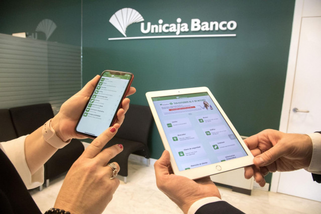 Servicios digitales de Unicaja Banco.