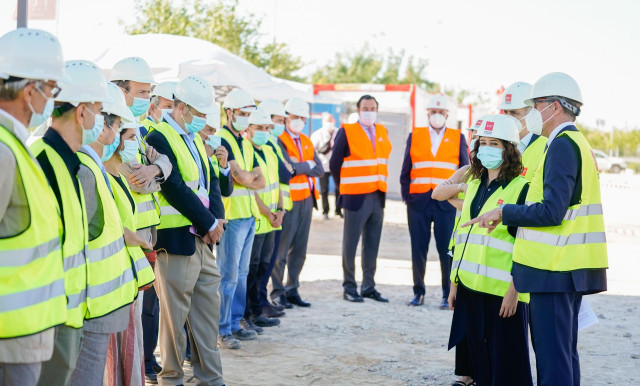 Ayuso visita las obras del nuevo Hospital de Emergencias de Madrid