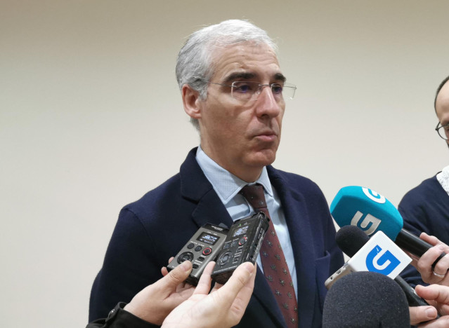 El conselleiro de Economía, Emprego e Industria, Francisco Conde, en una imagen de archivo compareciendo ante los medios