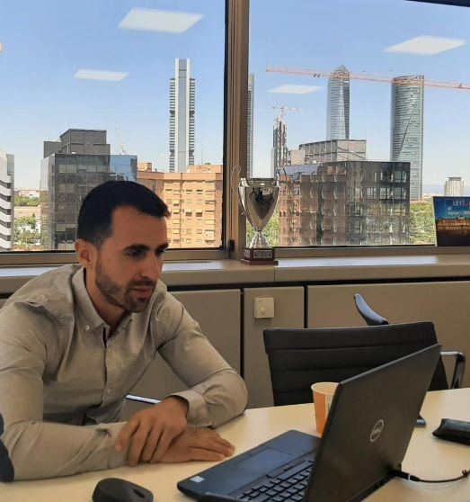 Abel Fernández, Partnership Manager de Leyton