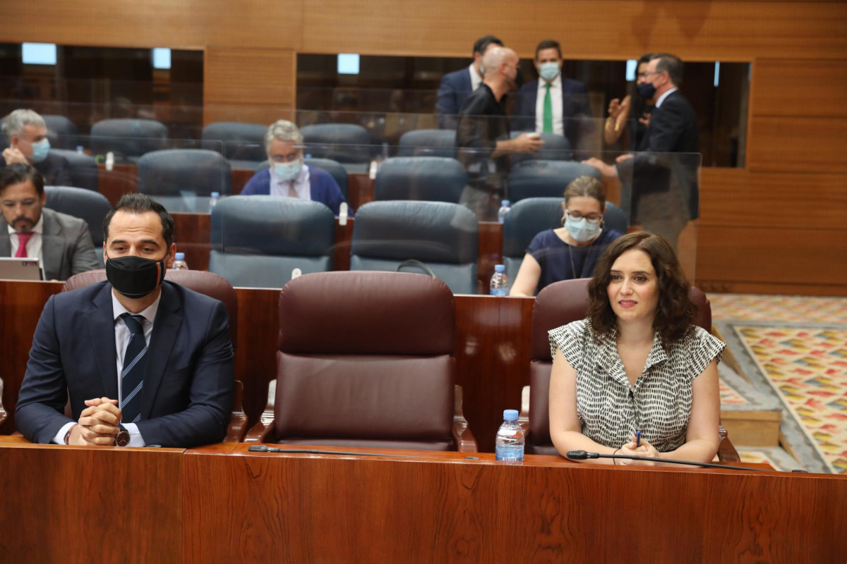 La presidenta de la Comunidad de Madrid, Isabel Díaz Ayuso y el vicepresidente de la Comunidad, Ignacio Aguado