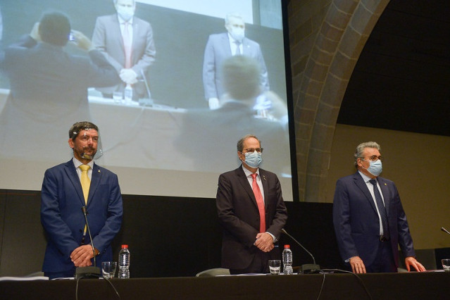 El presidente de la Cámara de Barcelona, Joan Canadell; el presidente de la Generalitat, Quim Torra, y el presidente de la Cámara de Reus, Jordi Just