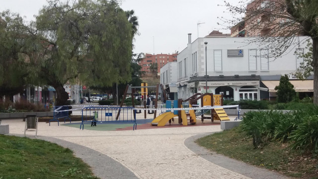 Parque infantil precintado en Badajoz
