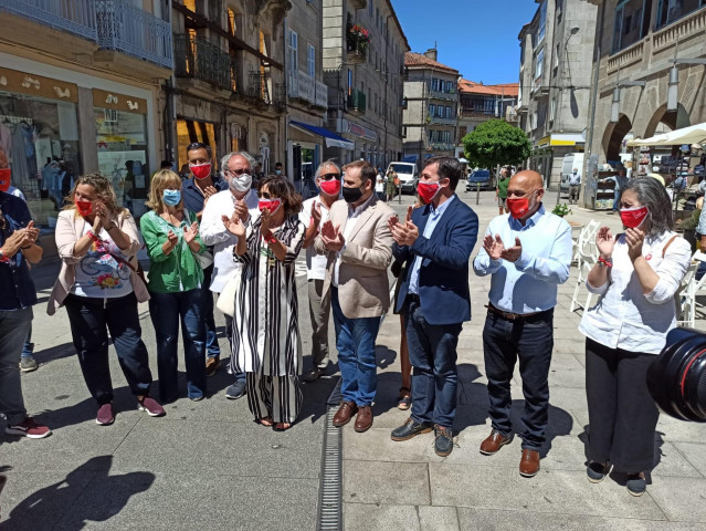 El ministro de Transportes, José Luis Ábalos, arropa en Pontevera la candidatura del candidato del PSdeG a la Xunta, Gonzalo Caballero