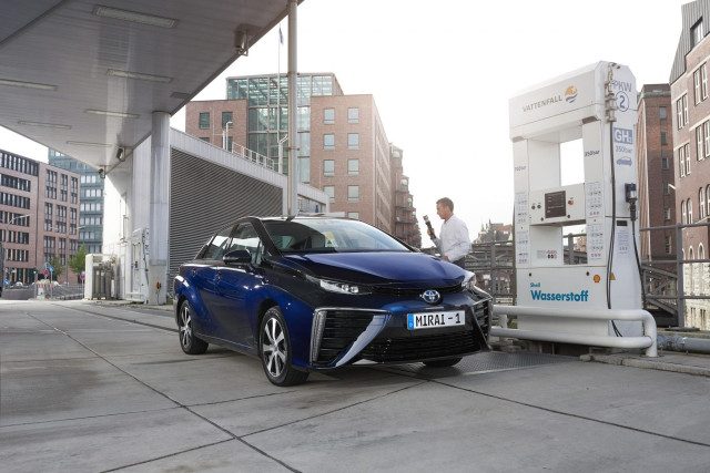 Vehículo de Toyota propulsado con hidrógeno.