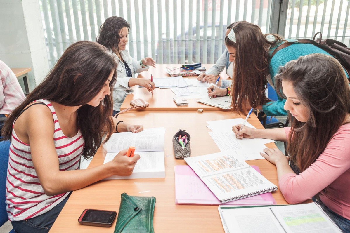 Estudiantes en una residencia universitaria