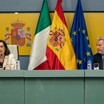 La ministra de Defensa, Margarita Robles, junto al ministro de Defensa de Italia, Lorenzo Guerini
