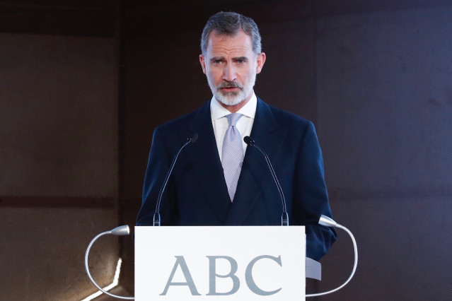 El Rey Felipe VI durante la entrega de los Premios de Periodismo de ABC