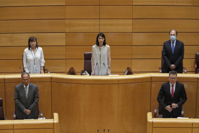 Minuto de silencio en el Senado.