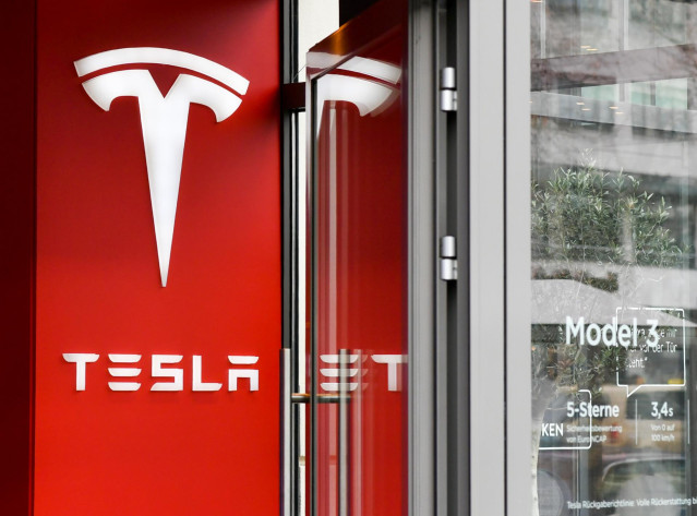 Logo de Tesla.