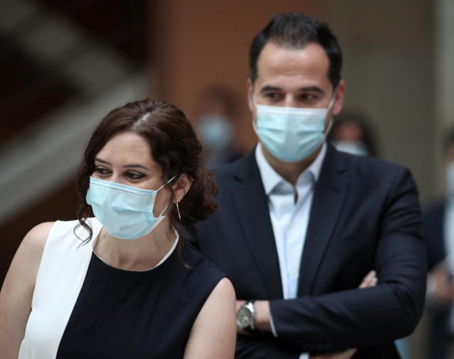 Foto recurso de la presidenta de la Comunidad de Madrid, Isabel Díaz Ayuso; y el vicepresidente de la Comunidad, Ignacio Aguado, a su llegada a la presentación del Plan Juntos 2020.