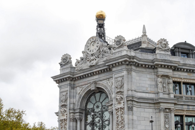 Fachada del Banco de España durante el primer día de la cuarta semana de estado de alarma decretado por el Gobierno para combatir el coronavirus, en Madrid (España) a 6 de abril de 2020.