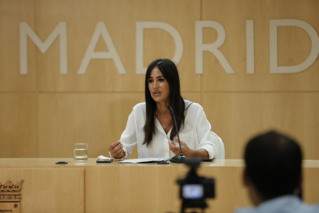 La vicealcaldesa de Madrid, Begoña Villacís, durante la presentación del concurso de ideas para el Bosque Metropolitano, en el Palacio de Cibeles, Madrid (España), a 9 de julio de 2020. El Bosque Metropolitano se extenderá a lo largo de 75 kilómetros que