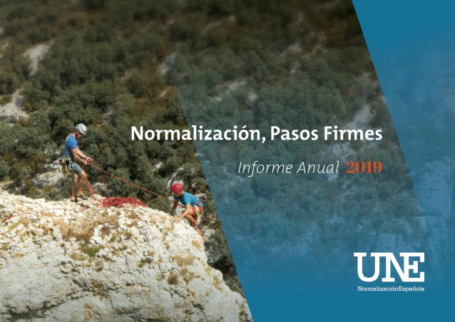 Portada de Informe Anual de 2019 de la Asociación Española de Normalización, UNE