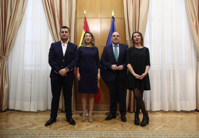 (I-D) El presidente de la UPTA, Eduardo Abad; la ministra de Trabajo y Economía Social, Yolanda Díaz; el presidente de ATA, Lorenzo Amor, y la secretaria general de Uatae, María José Landaburu, en una imagen de archivo