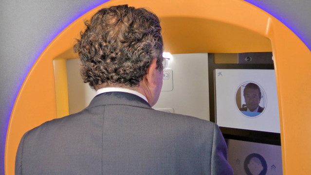 Cajeros de reconocimiento facial de CaixaBank en Canarias