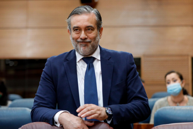 El consejero de Interior de la Comunidad de Madrid, Enrique López, durante la sesión plenaria en la que se debaten los planes de la Comunidad de Madrid ante el fin del estado de alarma, en Madrid, (España), a 18 de junio de 2020.