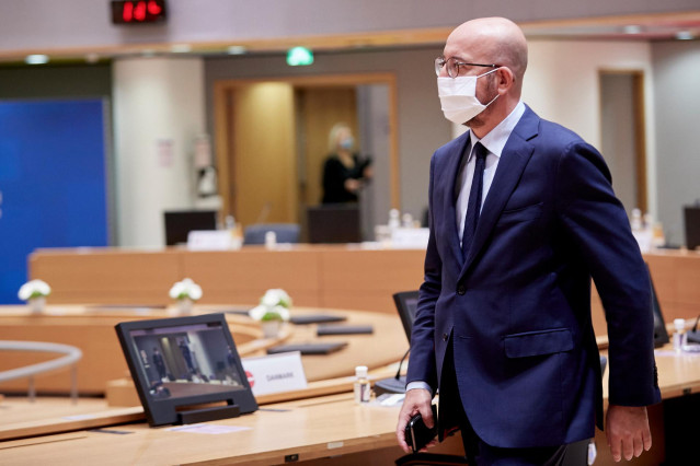 El presidente del Consejo europeo, Charles Michel, con mascarilla.