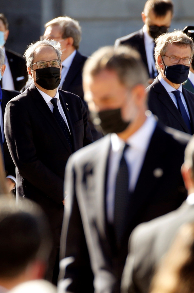 Quim Torra cerca de Felipe VI esta semana durante el homenaje de Estado a las víctimas de la pandemia de coronavirus