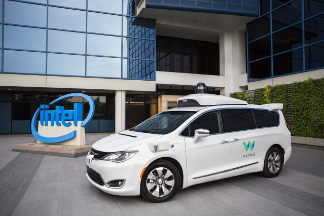 Coche autónomo de Waymo e Intel