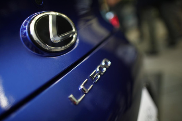 Logo de Lexus.