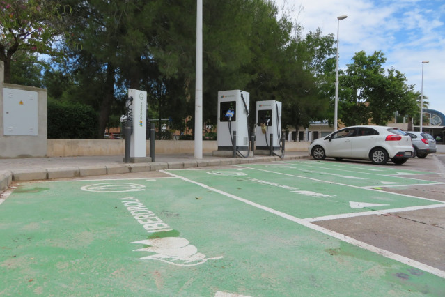 Carga de vehículos eléctricos.