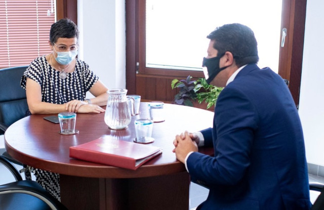 González Laya reunida con Fabian Picardo