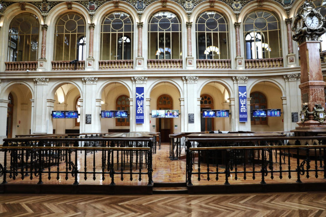 Interior del Palacio de la Bolsa, en Madrid (España)