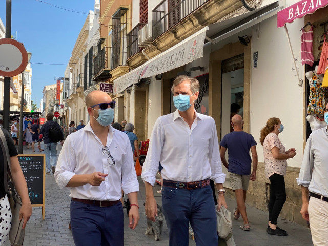 González Terol con Germán Beardo, alcalde de El Puerto