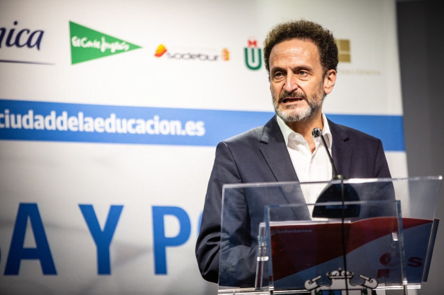 Edmundo Bal interviene en el VIII Curso 'Prensa y Poder'.