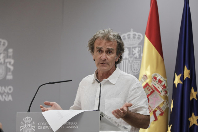 El director del Centro de Coordinación de Alertas y Emergencias Sanitarias (CCAES), Fernando Simón, durante una rueda de prensa para informar de la evolución de la COVID-19, en el Ministerio de Sanidad, en Madrid (España), a 27 de julio de 2020.
