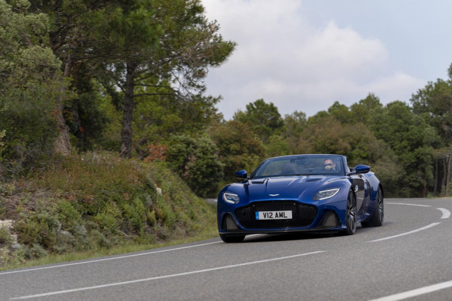 Modelo de Aston Martin.