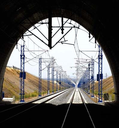 Túnel de una línea de AVE de Adif
