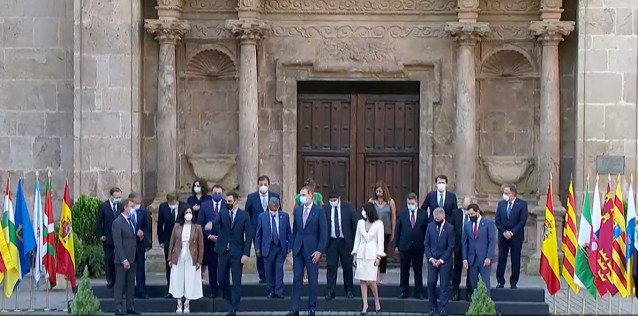 Foto de familia de la XXI Conferencia de Presidentes en La Rioja