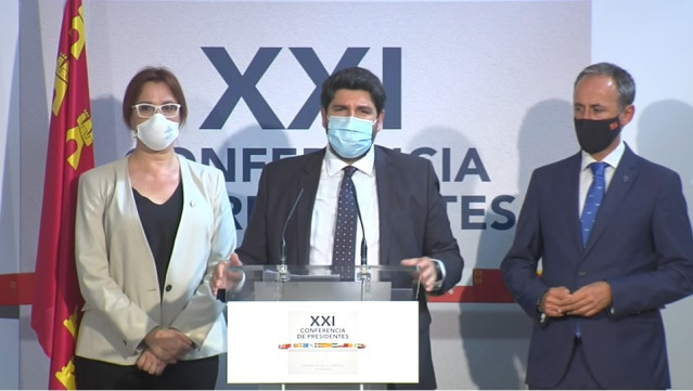 El presidente de la Región de Murcia, Fernando López Miras, en la rueda de prensa posterior a la Conferencia de Presidentes