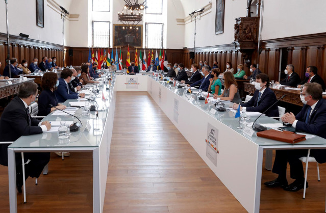 El presidente del Gobierno, Pedro Sánchez, preside la XXI Conferencia de Presidentes, en San Millán de la Cogolla.