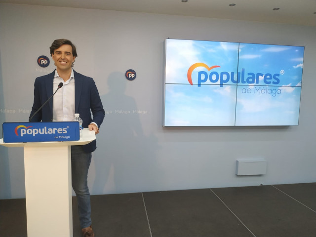 El vicesecretario de Comunicación del PP, Pablo Montesinos, ofrece una rueda de prensa en  Málaga. En Málaga, 3 de agosto de 2020.