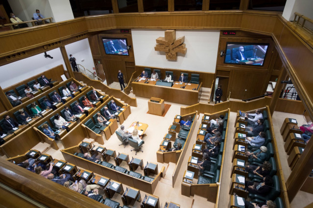 Sesión constitutiva del Parlamento vasco en su XII legislatura