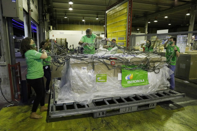 Ni (2020 08 04) / Llegan A España 300 Respiradores Donados Por Iberdrola Para Reforzar La Capacidad De Respuesta Frente Al Covid 19
