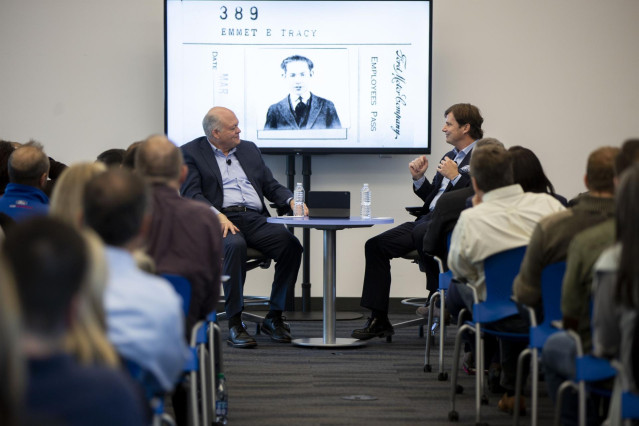 Jim Hackett y Jim Farley en el momento del anuncio.