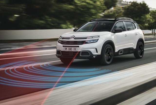 Imagen del funcionamiento del Highway Driver Assist de Citroën.