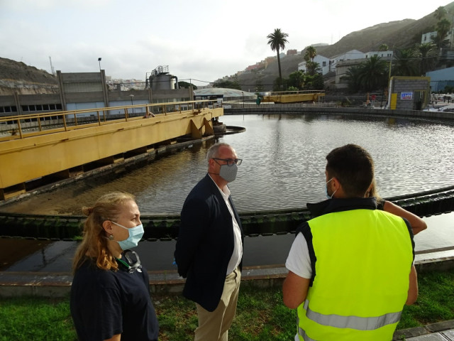 El director general de Aguas del Gobierno de Canarias, Víctor Navarro, en su visita esta semana la Estación Depuradora de Barranco Seco II, en Gran Canaria