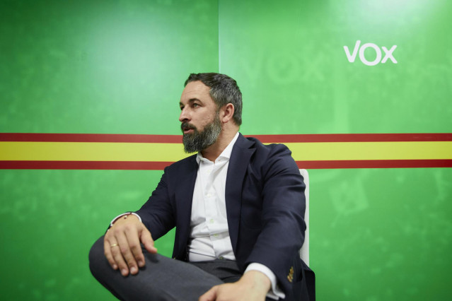 El presidente de Vox, Santiago Abascal, durante una entrevista con Europa Press