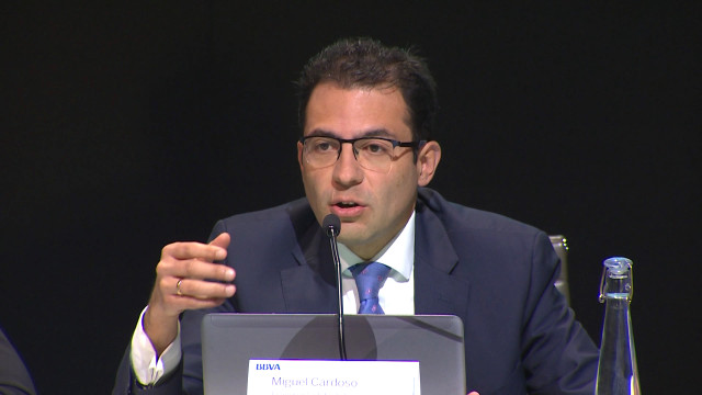 Jefe para España de BBVA Research, Miguel Cardoso, durante su intervención en la presentación de la nueva edición del informe 'Situación España'.