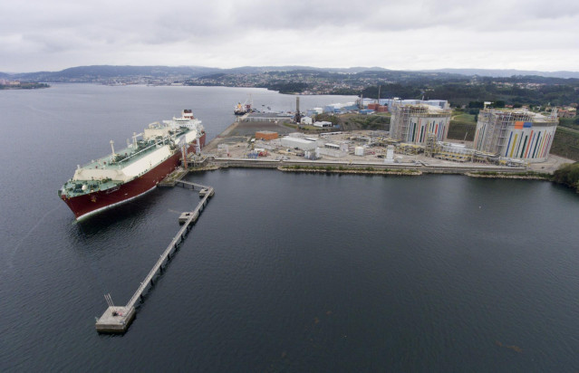 : La Terminal De GNL De Mugardos Podrá Recibir A Partir De 2020 Tanto Buques De Gran Tamaño Como Gabarras De Suministro A Pequeña Escala.