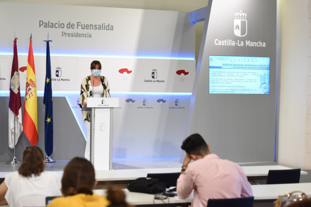 La portavoz del Gobierno regional, Blanca Fernández, en rueda de prensa.