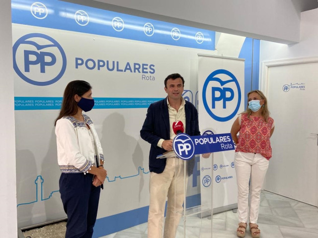EL secretario general provincial, Bruno García, en una rueda de prensa