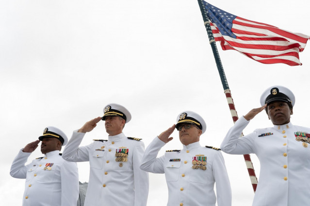 Ceremonia de toma de mando del USS Porter