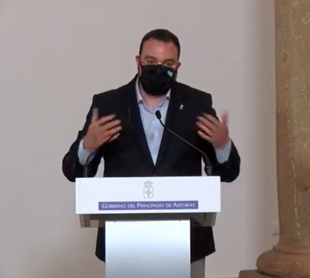 El presidente asturiano Adrián barbón en su intervención.